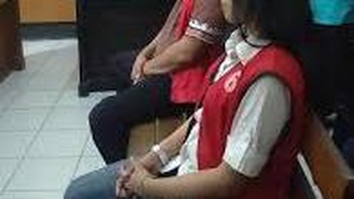 Oknum Polisi Pengedar Sabu dan Istri Sirinya Divonis Mati