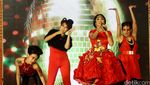 Penampilan Krisdayanti Sambut Imlek