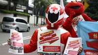 Salah satu peserta aksi berpakaian ala Power Ranger.
