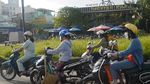 Gaya Warga Ho Chi Minh Saat Naik Motor