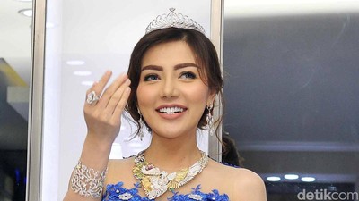 Tak Hanya Syahrini, Bella Shofie Juga Tampil Bak Princess