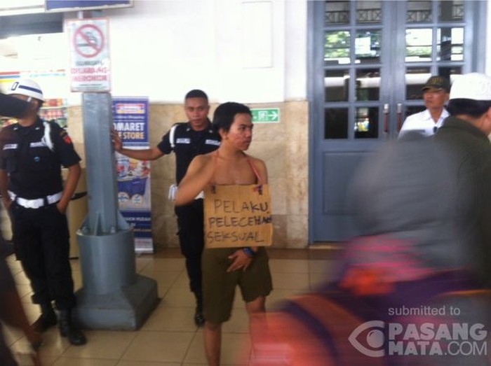 Ini Aksi Tak Senonoh Pelaku Pelecehan yang Dipajang di Stasiun Jatinegara