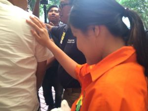 Dibesuk Pengacara, Jessica Dibawakan Nasi Padang
