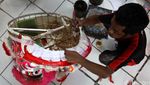 Melihat Proses Pembuatan Barongsai dan Liong