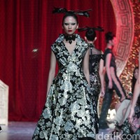 Sebastian Gunawan  Treasure from The East at Thamrin Nine Ballroom. Jakarta. [Foto: Mohammad Abduh/Wolipop]