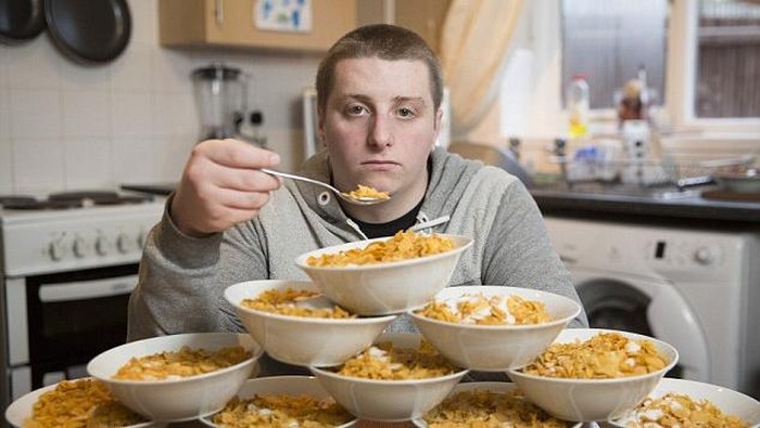 Kisah Phillip, Bobotnya Naik 25 Kg Gara-gara Kecanduan Sereal dan Gula