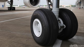 Roda Pesawat Copot Setelah Lepas Landas, Pesawat Tetap Lanjut Terbang