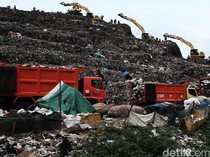 Longsor Gunung Sampah Bantargebang Telan Korban Jiwa