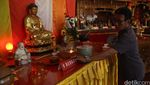 Persiapan Imlek di Vihara Tertua di Bogor