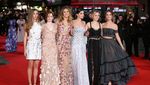 Mantan Bradley Cooper Seksi Bergaun Menerawang