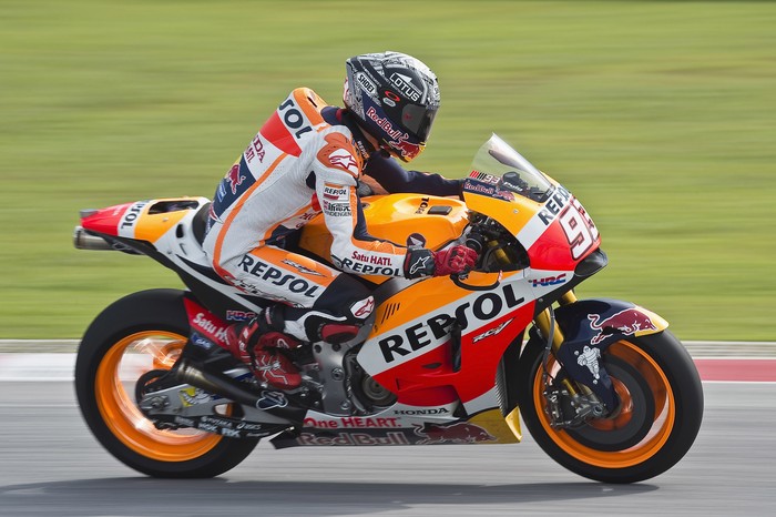 KUALA LUMPUR, MALAYSIA - FEBRUARY 02:  Marc Marquez of Spain and Repsol Honda Team heads down a straight during the MotoGP Tests In Sepang at Sepang Circuit on February 2, 2016 in Kuala Lumpur, Malaysia.  (Photo by Mirco Lazzari gp/Getty Images)