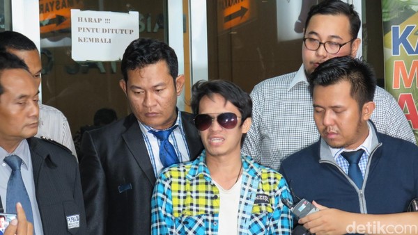Pria Ini Juga Laporkan Indra Bekti ke Polisi