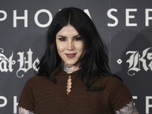 Kat Von D dan Kosmetik Too Faced Kerjasama Rilis Makeup