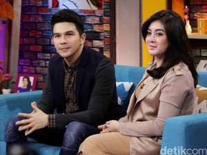 Selamat! Jonathan Frizzy Dikaruniai Anak Ketiga