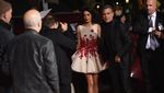 Dibalut Dress Mini, Istri George Clooney Pamer Kaki Jenjang