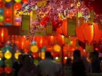 Apakah Imlek Harus Merah? Ini Warna yang Mendominasi Saat Tahun Baru China