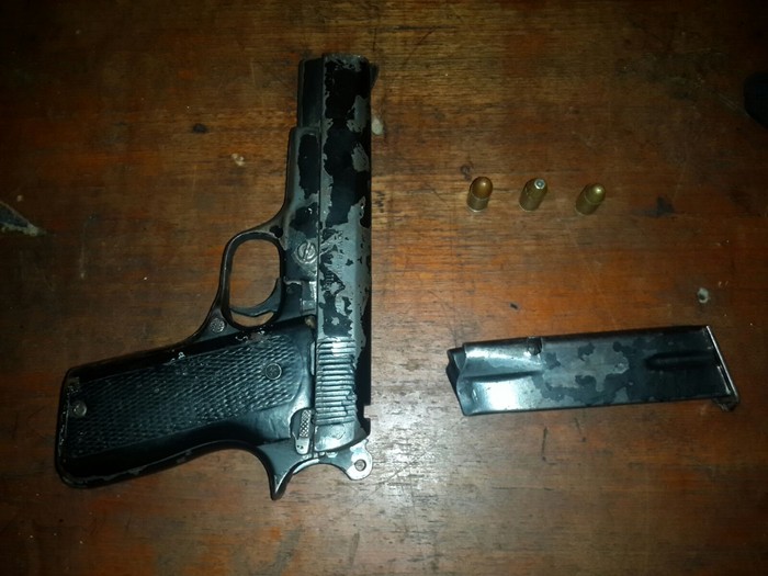 Todongkan Pistol saat Motornya Diberhentikan Polisi, Mahasiswa Dibekuk