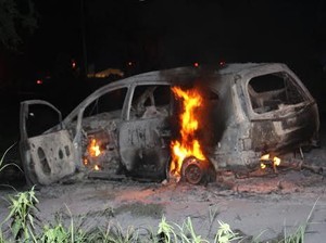 Mobil Terbakar di Exit Tol Jalur Arteri Porong, Dua Penumpang Selamat