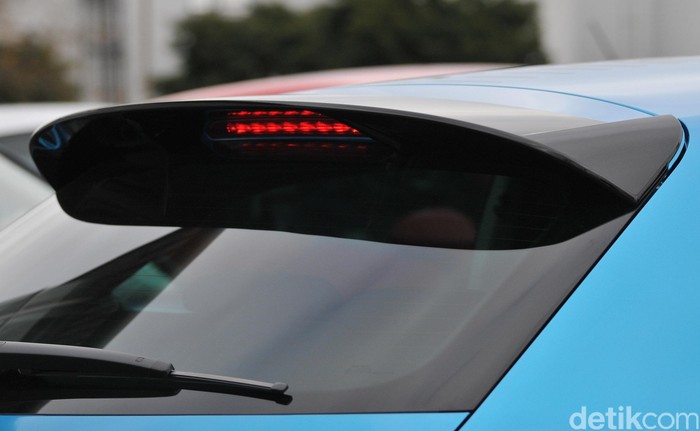 Spoiler dan diffuser