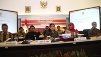 Hadir antara lain Mendagri Tjahjo Kumolo, Menag Lukman Hakim, Mensos Khofifah Indar Parawansa, dan Menteri Pemberdayaan dan Anak Yohana Yambise. Rapat digelar di Kantor Menko PMK di Jl Medan Merdeka Barat, Jakarta, Selasa (2/2/2016).