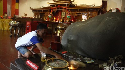 Persiapan Imlek di Vihara Tertua di Bogor