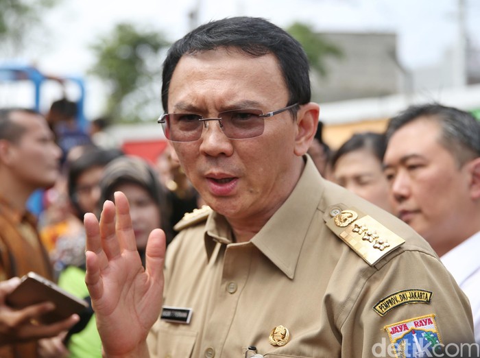 Wacanakan Hapus Premium dari Jakarta, Ahok Akan Dorong Pemotor Naik Bus
