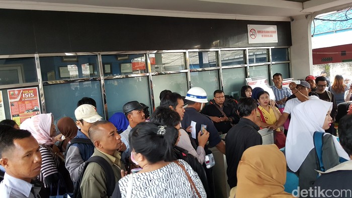 PT KCJ Menang Banyak! Penumpang Banyak yang Protes Soal Rp 2.000