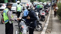 Atas razia ini 3 motor ditahan seperti Jupiter, Satria dan Honda Prima karena tidak memiliki surat-surat.