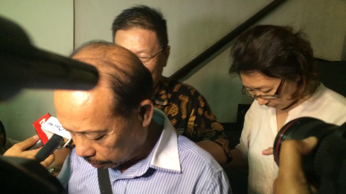 Dibesuk Ibunda Lagi, Jessica Dibawakan Baju dan Makanan