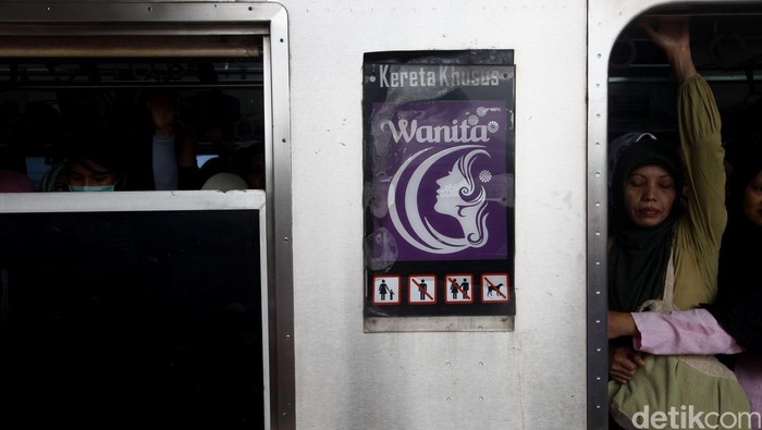 Penjelasan PT KCI Tak Tambah Kereta Khusus Wanita Tahun Ini