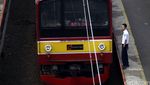 Gangguan Sinyal, Penumpang Kereta Menumpuk
