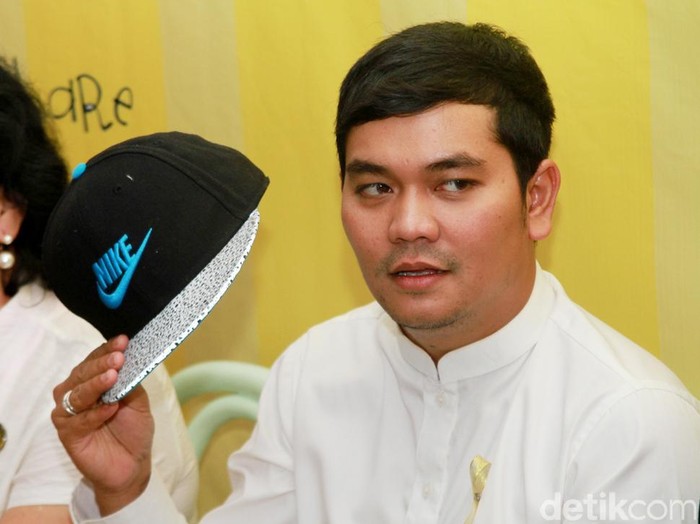 Indra Bekti di Plaza Semanggi