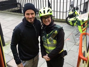 Teh dan Kopi Panas dari Beckham untuk Petugas Medis London