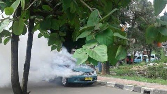 Ada Taksi Terbakar, Lalin Duren Sawit-Buaran Macet