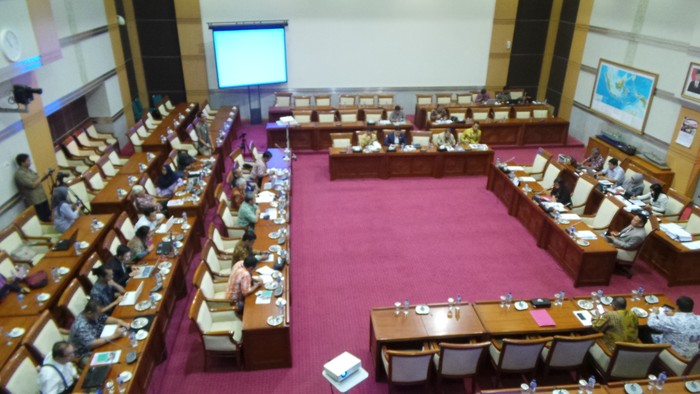 Rapat UU ITE, Anggota DPR: Bully di Medsos Jahatnya Lebih dari Teroris