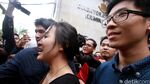 Suami dan Kembaran Mirna Diperiksa Polisi