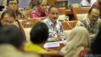 Rapat digelar di ruang rapat Komisi X DPR di Komplek Parlemen Senayan, Jakarta, Rabu (3/2/2016).