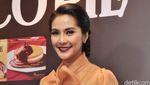 Maudy Koesnaedi yang Selalu Memesona