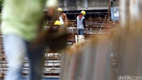 Progres atau kemajuan konstruksi jalan tol Antasari- Depok tahap I (Antasari-Sawangan) hingga kini baru berjalan 25 persen.