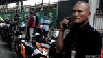 Penampakan Ratusan Driver GrabBike Cari Opang di Cawang