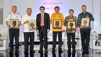 Beberapa menteri-menteri Jokowi hadir di antaranya Menko Polhukam Luhut Binsar Pandjaitan, Menteri Pekerjaan Umum dan Perumahan Basuki Hadimuljono menghadiri acara tersebut.