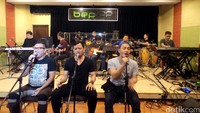 Persiapan Kahitna jelang konser 30th Years Anniversary Love Festival. Pool/Gus Mun/detikFoto.