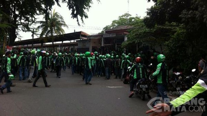 Driver GrabBike Datangi Stasiun Cawang, Diduga Gesekan dengan Opang