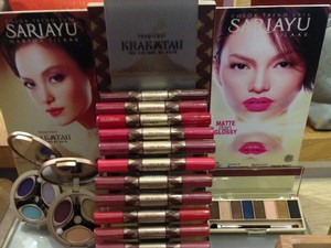 Sariayu Rilis Tren Warna Makeup 2016 Terinspirasi Gunung Krakatau