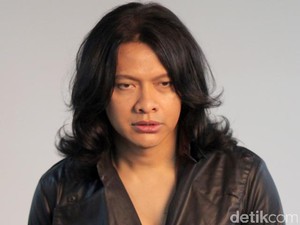 Armand Maulana yang Serba Beda di Video Klip Terbarunya