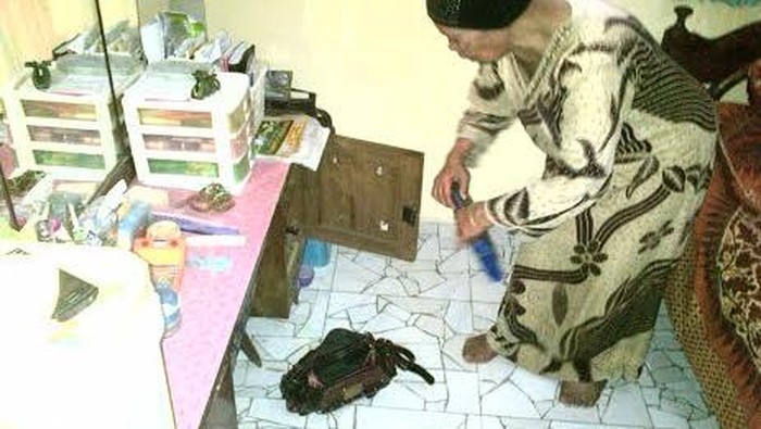 Nyaru Petugas PLN, Kawanan Pencuri Gasak Rp 100 Juta dari Rumah Pensiunan PNS