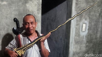Warga Binjai Temukan Keris Raksasa dan Jenglot