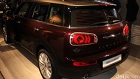 The New MINI Clubman ditawarkan dengan dua tipe yaitu MINI Cooper Clubman dan MINI Cooper S Clubman. Keduanya mengusung mesin yang berbeda yaitu mesin 1.500cc dan 2.000cc.