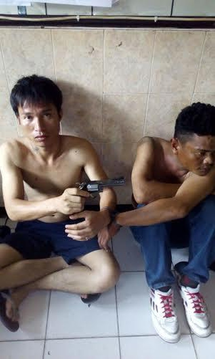 Polisi Bekuk 2 Pemeras Penumpang di Terminal Pulogadung Bermodus Pistol Mainan