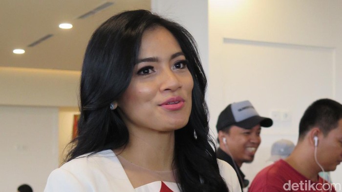 Anak Banjir Tawaran Iklan, Titi Kamal Belum Beri Izin